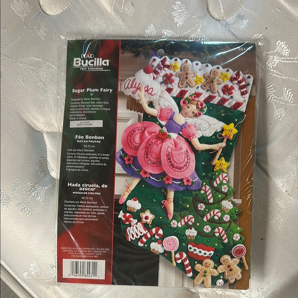 Bucilla Green and Pink Party Decorations Kit